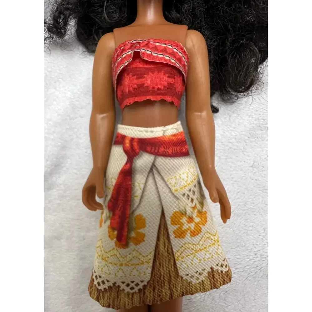2015 Hasbro Moana Doll – 10” Tall, Good Condition, Messy‎ Hair